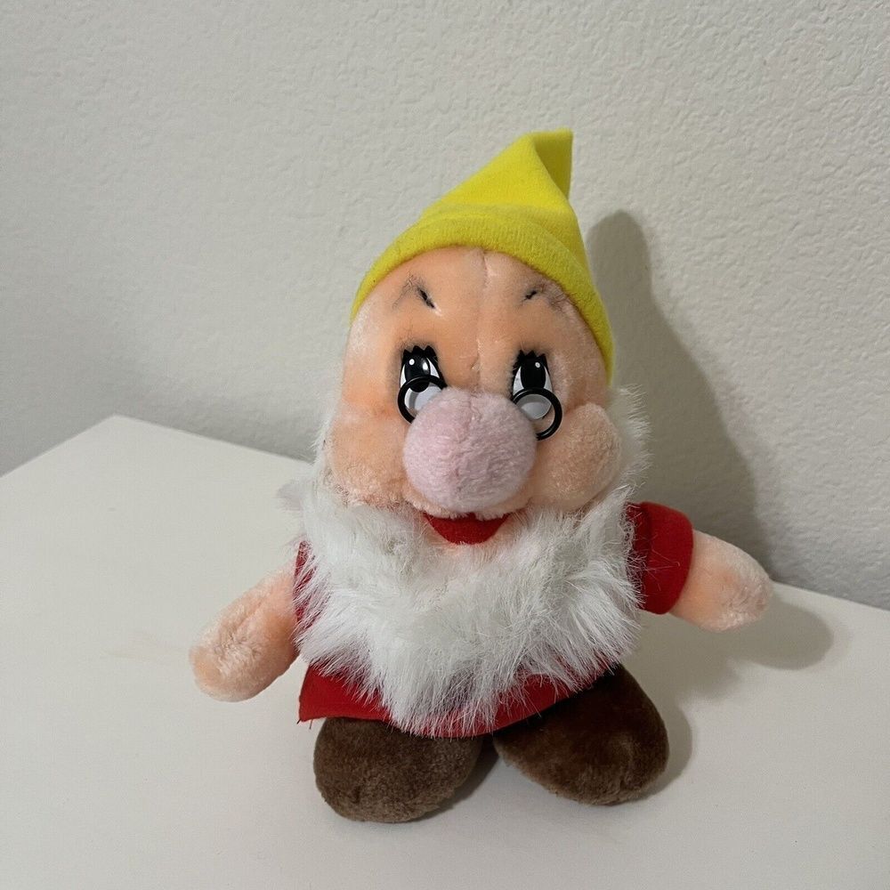 Vintage Disney Doc Plush Snow White and the Seven Dwarfs 8"